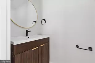 7944 Freehollow Dr, Falls Church, VA 22042 - Photo 23