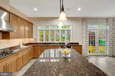 1204 Hunters Grove Court, McLean, VA 22102 - Photo 23