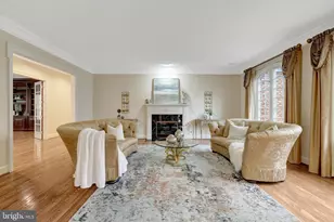 1204 Hunters Grove Ct, McLean, VA 22102 - Photo 7