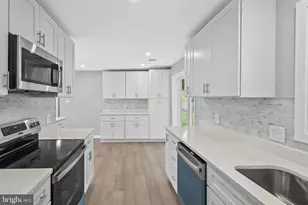 5822 Brookview Dr, Alexandria, VA 22310 - Photo 17