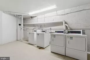 4367 Americana Dr, Annandale, VA 22003 - Photo 29