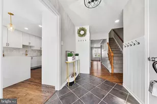 4819 Carriagepark Rd, Fairfax, VA 22032 - Photo 3