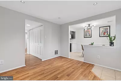 8213 Claremont Woods Drive, Alexandria, VA 22309 - Photo 13