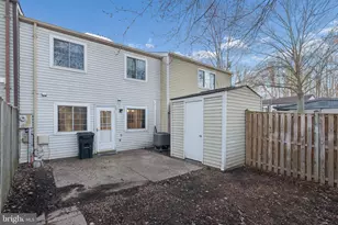 8213 Claremont Woods Dr, Alexandria, VA 22309 - Photo 27