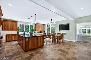 6488 Lake Meadow Dr, Burke, VA 22015 - Photo 23