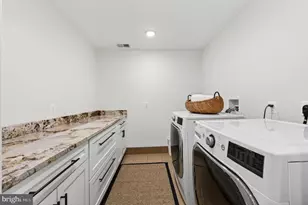 6488 Lake Meadow Dr, Burke, VA 22015 - Photo 47