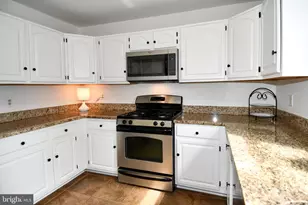 13730 Rosetree Ct, Chantilly, VA 20151 - Photo 11