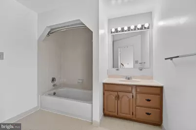 5974 Wescott Hills Way, Alexandria, VA 22315 - Photo 17