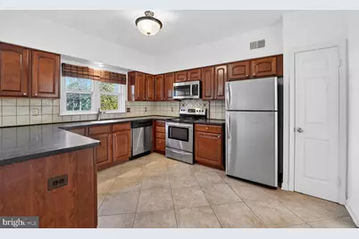 5974 Wescott Hills Way, Alexandria, VA 22315 - Photo 9