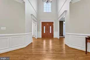 2584 Vintage Crest Ln, Oakton, VA 22124 - Photo 7