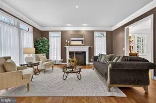 2584 Vintage Crest Ln, Oakton, VA 22124 - Photo 11