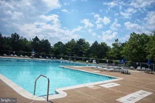 6523 Old Carriage Ln, Alexandria, VA 22315 - Photo 5