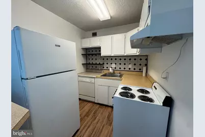 2059 Huntington Avenue #702, Alexandria, VA 22303 - Photo 3