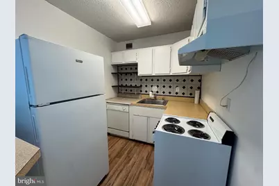 2059 Huntington Avenue #702, Alexandria, VA 22303 - Photo 5