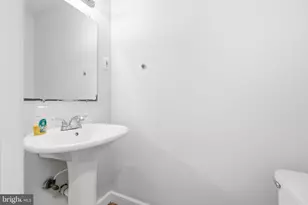 14465 Golden Oak Rd, Centreville, VA 20121 - Photo 3