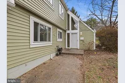 1426 Yellowwood Court, Reston, VA 20190 - Photo 3