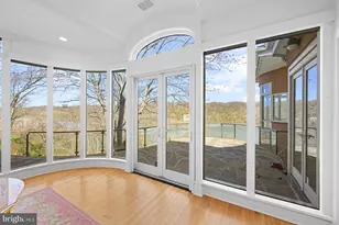 1159 Crest Ln, McLean, VA 22101 - Photo 17