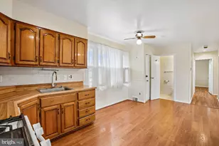 6621 Edsall Rd, Springfield, VA 22151 - Photo 9