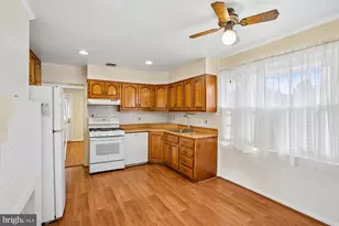 6621 Edsall Rd, Springfield, VA 22151 - Photo 7