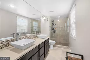 8274 Raindrop Way, Springfield, VA 22153 - Photo 31