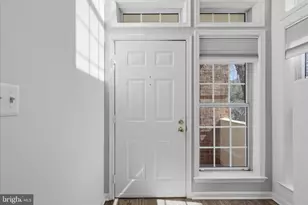 1342 Garden Wall Cir, Reston, VA 20194 - Photo 5