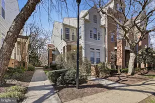 1342 Garden Wall Cir, Reston, VA 20194 - Photo 3