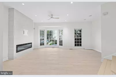 12414 Cedar Lakes Drive, Fairfax, VA 22033 - Photo 5