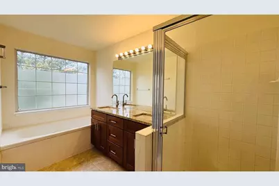 1057 Lexus Way, Herndon, VA 20170 - Photo 15