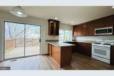 1057 Lexus Way, Herndon, VA 20170 - Photo 11