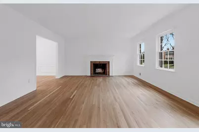 6831 Fairway Drive, McLean, VA 22101 - Photo 9