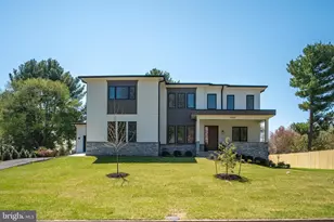 9420 Vernon Dr, Great Falls, VA 22066 - Photo 1