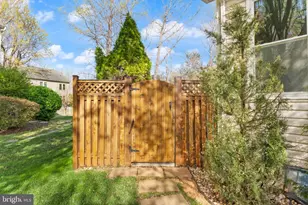 5105 Whisper Willow Dr, Fairfax, VA 22030 - Photo 87