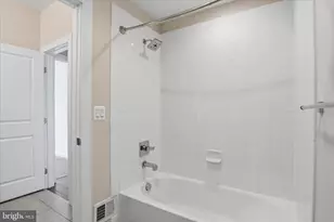 9298 Wild Black Cherry Ct, Fairfax, VA 22031 - Photo 23