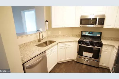 8183 Carnegie Hall Court #306, Vienna, VA 22180 - Photo 7