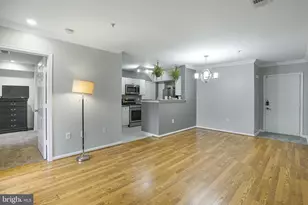 12804 Fair Briar Ln, Fairfax, VA 22033 - Photo 5