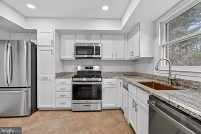 7108 Lake Cove Drive, Alexandria, VA 22315 - Photo 7