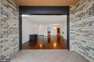 5902 Mt Eagle Dr, Alexandria, VA 22303 - Photo 13