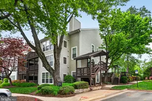 10146 Oakton Terrace Rd, Oakton, VA 22124 - Photo 1
