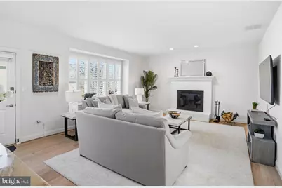 10500 Coving Cross Lane, Vienna, VA 22182 - Photo 7