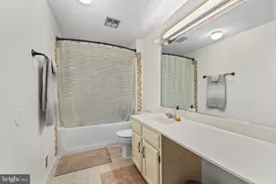 5483 Braddock Ridge Dr, Centreville, VA 20120 - Photo 35