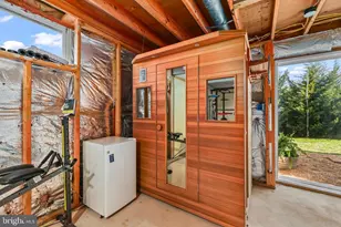 5483 Braddock Ridge Dr, Centreville, VA 20120 - Photo 45