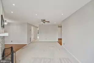 12101 Greenway Ct, Fairfax, VA 22033 - Photo 19