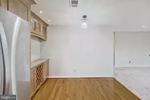 12101 Greenway Ct, Fairfax, VA 22033 - Photo 25