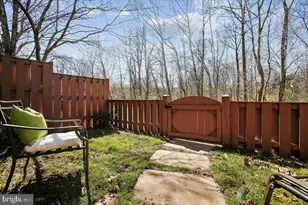 14525 Four Chimney Dr, Centreville, VA 20120 - Photo 7