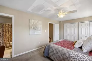 14525 Four Chimney Dr, Centreville, VA 20120 - Photo 19