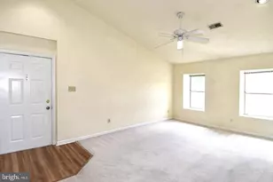 7705 Lafayette Forest Dr, Annandale, VA 22003 - Photo 3