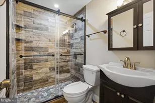 8102 Pinelake Ct, Alexandria, VA 22309 - Photo 19