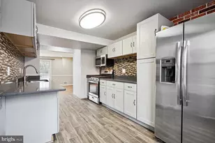 8102 Pinelake Ct, Alexandria, VA 22309 - Photo 9