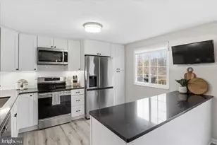 8723 Canaan Ct, Lorton, VA 22079 - Photo 7