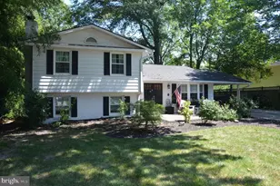 8705 Yardley Dr, Alexandria, VA 22308 - Photo 3